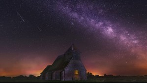 Alineación planetaria y Saturno sin anillos: ¿Cuáles son los eventos astronómicos más 'raros' del 2025?