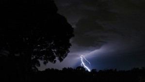 Lluvias, tormentas eléctricas y vientos de hasta 100 km/h en todas estas ciudades: Pronóstico para este miércoles
