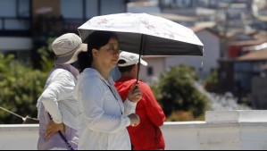 'Es el peak de temperatura de la semana': Así de alta será la máxima este martes en Santiago