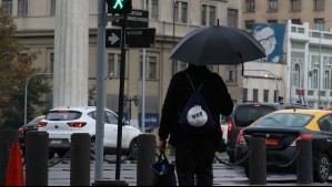 'Algo podría salpicar durante el día': Pronostican precipitaciones en estos sectores del Gran Santiago para este viernes