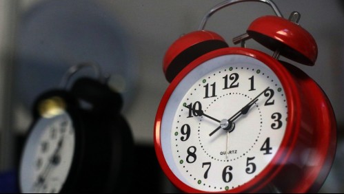 Cambio de hora en Chile: ¿Hay que adelantar o atrasar el reloj para pasar al horario de invierno?