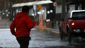 A esta hora arrancarán los chubascos en el Gran Santiago este martes: Hay probabilidad de tormentas eléctricas