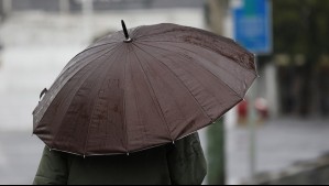 Precipitaciones se extenderían hasta la madrugada del domingo en Santiago: Jaime Leyton revela dónde caerían