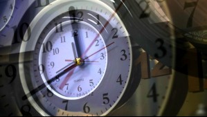Ya llega el cambio de hora en Chile: Esto recomienda una psicóloga para disminuir posibles efectos adversos