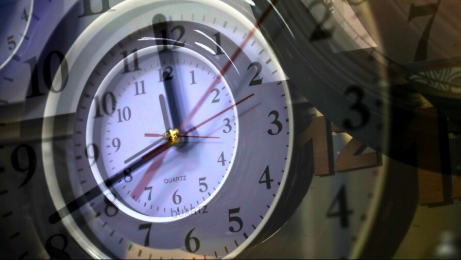 Ya llega el cambio de hora en Chile: Consejos de psicóloga para mitigar efectos negativos