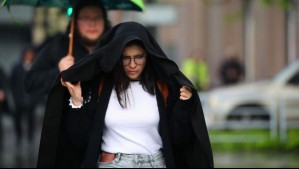 A esta hora comenzarían las precipitaciones en el Gran Santiago este jueves: 'Podrían mojar el pavimento'