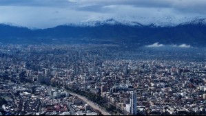 Bajón de temperaturas, lluvia y hasta 'algo de nieve' para la RM: Este es el pronóstico de Jaime Leyton