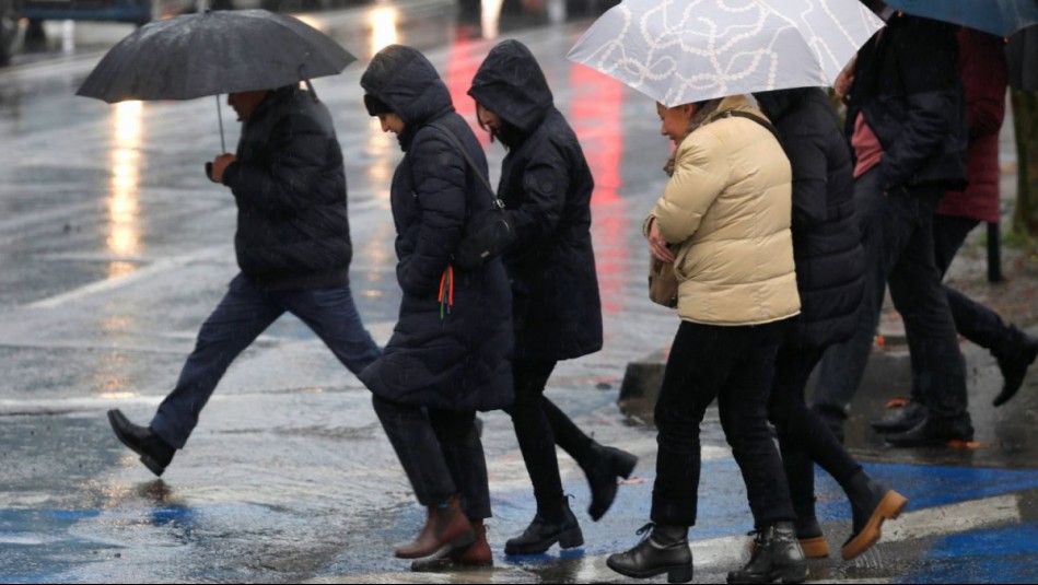 Ciclón extratropical amenaza con fuertes lluvias y vientos en Chile