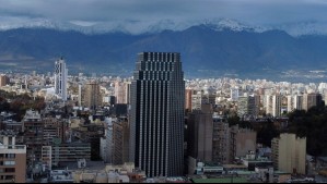 Pronostican nieve en la cordillera de la RM y posibles chubascos en estos sectores del Gran Santiago esta semana