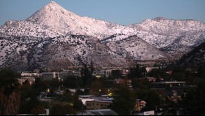 'Nuevamente caerá nieve': Cordillera de la Región Metropolitana registrará precipitaciones
