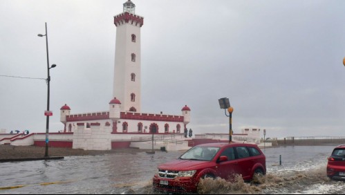 Alertan por lluvias de hasta 48 mm en Coquimbo: Pronostican viento de 60 km/h y olas de 4 metros en el litoral