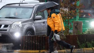 Más lluvia, viento y nevadas trae a la Región Metropolitana el nuevo sistema frontal: Jaime Leyton advierte por el frío