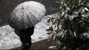 'Alcanzará zonas habitadas': Pronostican nevada para sectores altos del oriente de Santiago la próxima semana