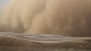 Desde el Norte Chico hasta Tarapacá: Intensos vientos podrían provocar tormentas de arena en estos sectores