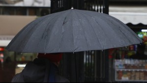 Pronostican sábado con chubascos y viento de hasta 80 km/h en 12 regiones: Santiago también recibirá precipitaciones