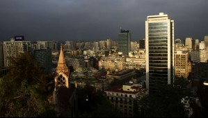 'Carrusel meteorológico' en la RM: Este será día 'mas gris, más opaco' en Santiago este fin de semana