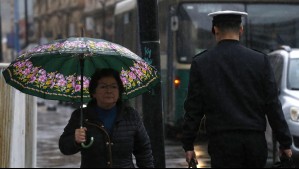 'Puede haber un salpicón': Para estas provincias de Valparaíso y la Región Metropolitana prevén 'goterones'