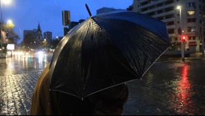 Incluye a Santiago: Lluvia y viento de hasta 50 km/h anuncian en todas estas ciudades para este domingo Incluye a Santiago: Lluvia y viento de hasta 50 km/h anuncian en todas estas ciudades para este domingo