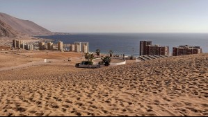 'Desierto Vestido': La ONG chilena que busca resolver el problema de la ropa desechada en el desierto de Atacama 'Desierto Vestido': La ONG chilena que busca resolver el problema de la ropa desechada en el desierto de Atacama