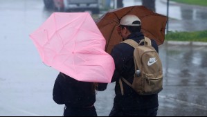Lloverá en todas estas ciudades este viernes feriado: Advierten por tormentas eléctricas y viento en la zona central Lloverá en todas estas ciudades este viernes feriado: Advierten por tormentas eléctricas y viento en la zona central
