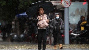 'Va a ser lluvia de costado': Así será el evento que viene para Santiago este jueves y que requerirá hasta impermeable 'Va a ser lluvia de costado': Así será el evento que viene para Santiago este jueves y que requerirá hasta impermeable