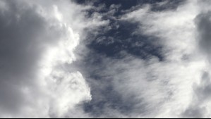 Estos serán los efectos del nuevo sistema frontal del fin de semana en Santiago: 'Va a empujar la nubosidad'