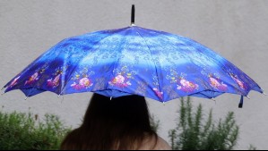 A esta hora comenzaría a llover en Santiago este viernes: Bajarán drásticamente las temperaturas A esta hora comenzaría a llover en Santiago este viernes: Bajarán drásticamente las temperaturas