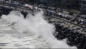 Marejadas en 12 regiones por paso de sistema frontal: Se extenderán por cuatro días Marejadas en 12 regiones por paso de sistema frontal: Se extenderán por cuatro días