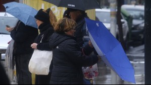 'En Santiago podrían alcanzarse rachas de hasta 45 km/h': Viento del sur impactará la RM este viernes 'En Santiago podrían alcanzarse rachas de hasta 45 km/h': Viento del sur impactará la RM este viernes