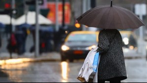 Sistema frontal se proyecta sobre la zona central: Podrían caer 'gotitas' en estos sectores de Santiago este miércoles Sistema frontal se proyecta sobre la zona central: Podrían caer 'gotitas' en estos sectores de Santiago este miércoles