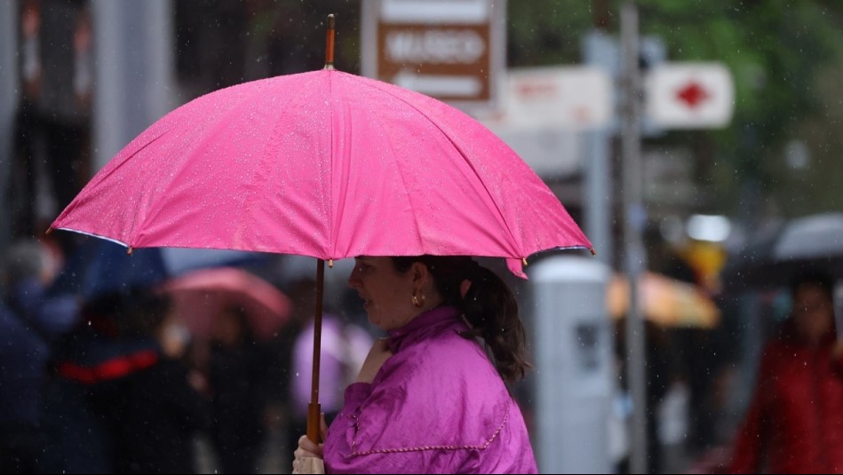 "Es un sistema frontal muy extenso": Hay probabilidad de chubascos en sectores del valle central