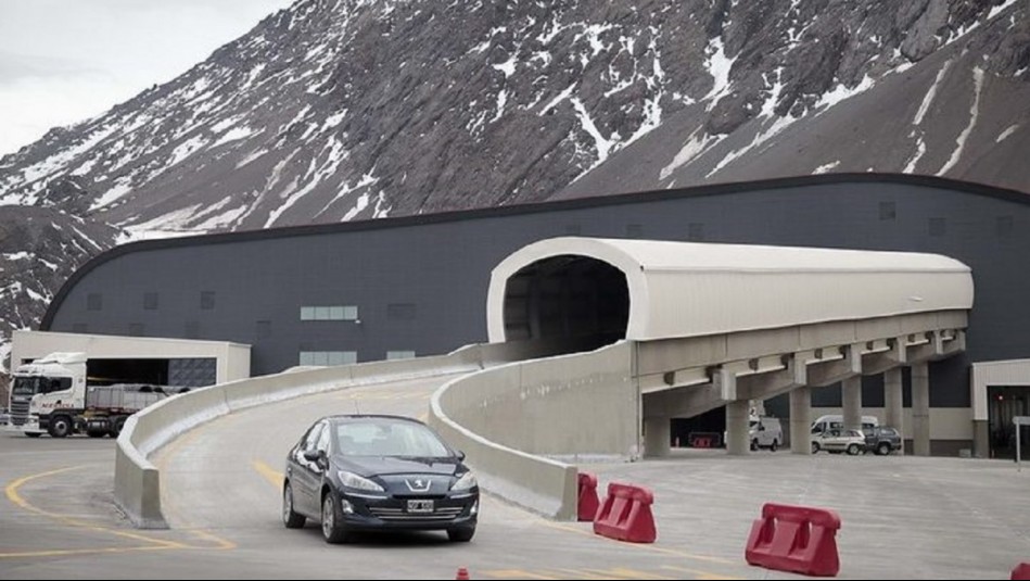 "Esta nubosidad se proyecta sobre Santiago": Jaime Leyton advierte de precipitaciones que "complicarían" paso a Mendoza