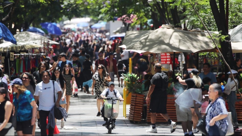 Así se viene el tiempo este fin de semana largo en Santiago: "Noviembre arrancará con bajas temperaturas"