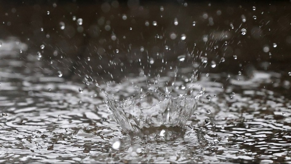 Es oficial: En este sector de la región de Valparaíso y la Región Metropolitana habrá chubascos y viento