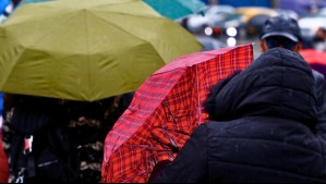 Anuncian lluvia en diez regiones para este jueves 'tormentoso' y con viento: Regresarán los chubascos a Santiago