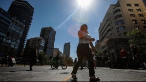 Hasta 34°C en Valparaíso y la RM este martes: Dirección Meteorológica emite advertencia por calor en seis regiones