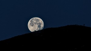 Llega la última Superluna de 2025: Esta es la fecha y hora exactas en la que podrás verla desde Chile
