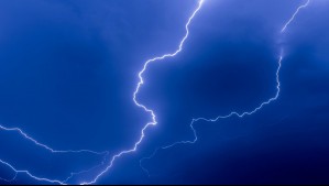 Tormentas eléctricas 'potencialmente riesgosas' alcanzarán a Atacama desde este miércoles: Aviso meteorológico