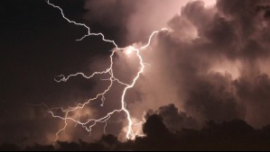 Tormentas eléctricas azotarán este sector de Coquimbo a partir de esta tarde: Llegarían con precipitaciones