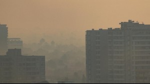 'No tenemos buenas noticias': Esta tarde se activan vientos que traen el humo de los incendios forestales a Santiago