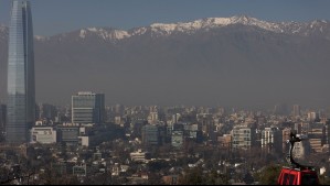 Es oficial: Chubascos y rachas de 50 km/h impactarán a la Región Metropolitana estos días