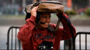 Se viene un sistema frontal con 'todos los ingredientes': Dejará abundantes lluvias, vientos de hasta 50 km/h y truenos