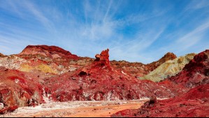 El sorprendente video de la 'lluvia de sangre' que tiñe de rojo al mar: 'Surge por un fenómeno meteorológico'