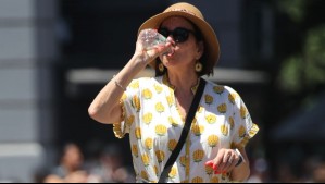 Las ocho acciones que pueden salvarle la vida en medio de una ola de calor: 'Además del protector solar y las gafas'