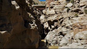 Cascada y pozones cerca de Santiago: Descubre el geositio Puente el Cristo por solo 3 mil pesos la entrada