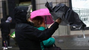 Sistema frontal dejará precipitaciones y vientos en estas regiones: 'Van a descender las temperaturas'