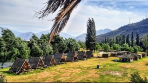 ¿Dónde ir de camping este verano? Cinco opciones cerca de Santiago para disfrutar de lagunas, ríos y mar