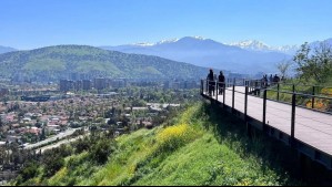 'Sendero fácil, naturaleza urbana y una vista panorámica': Descubre este cerro poco conocido en Santiago