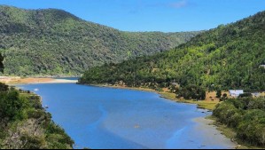 'La playa más linda del sur de Chile': Descubre cómo llegar a Caleta Cóndor, un paraíso virgen de aguas turquesas