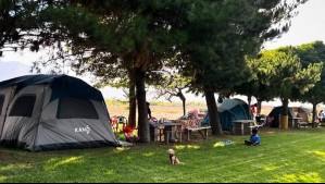 Camping Millantú: Un refugio con 10 hectáreas de parque, una piscina y zonas para acampar en la Región Metropolitana